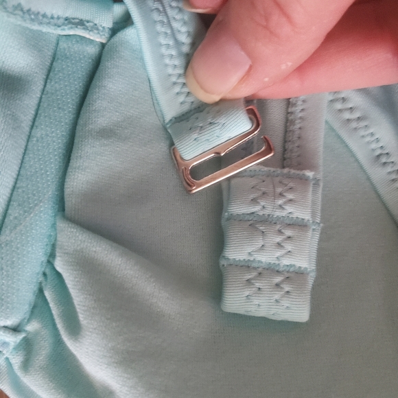 Beach by Melissa Odabash Bandeau Bikini Top. - Picture 10 of 14